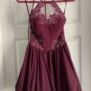 Blondie Nights size 1 homecoming dress in wine.